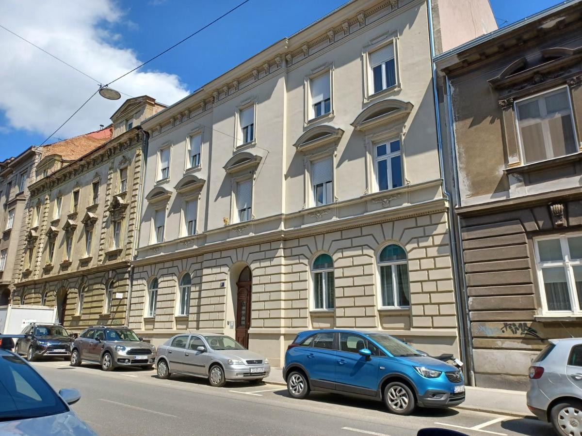 Apartment Calliope Zagreb Bagian luar foto